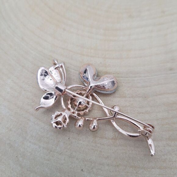 Brand New Rhinestone Purple Butterfly Brooch Pin - Picture 3 of 6